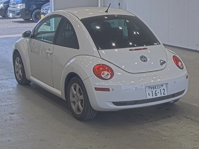 VOLKSWAGEN NEW BEETLE
