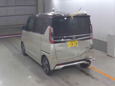 NISSAN ROOX