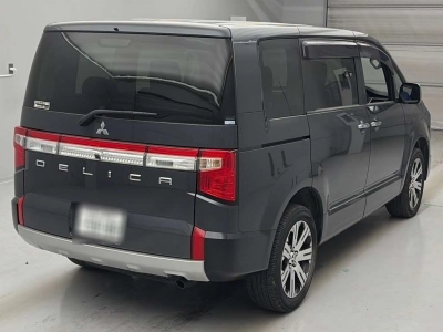 MITSUBISHI DELICA D:5