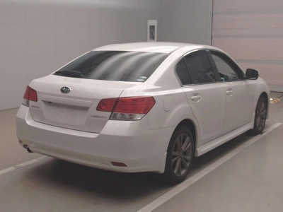 SUBARU LEGACY B4