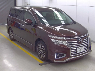 NISSAN ELGRAND