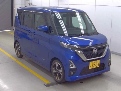 NISSAN ROOX