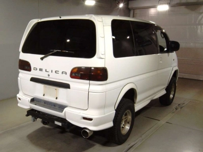 MITSUBISHI DELICA SPACE GEAR