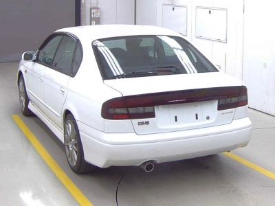 SUBARU LEGACY B4