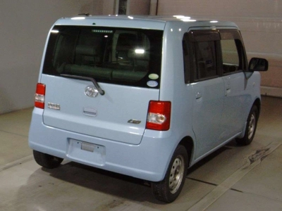 TOYOTA PIXIS SPACE