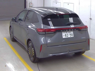 NISSAN AURA