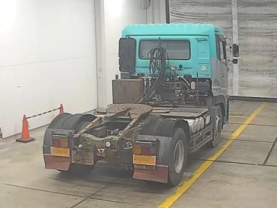 NISSAN UD