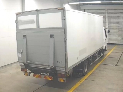 MITSUBISHI FUSO FIGHTER