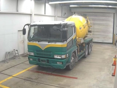 MITSUBISHI FUSO