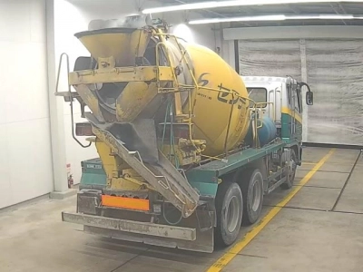 MITSUBISHI FUSO