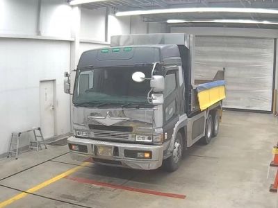 MITSUBISHI FUSO