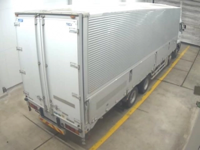 NISSAN UD