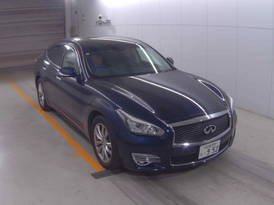 NISSAN FUGA