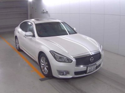 NISSAN FUGA