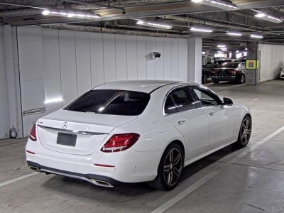 MERCEDES BENZ E CLASS