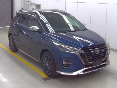 NISSAN KICKS