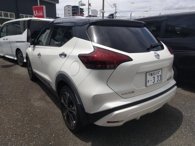 NISSAN KICKS