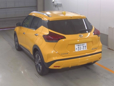 NISSAN KICKS