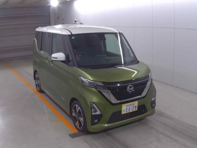 NISSAN ROOX