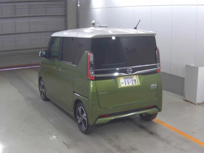 NISSAN ROOX