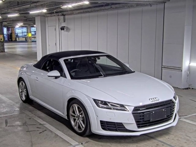 AUDI TT ROADSTER