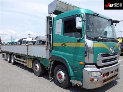 NISSAN UD