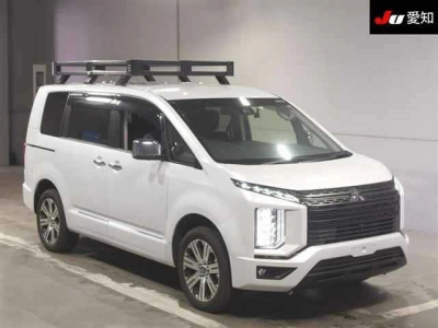 MITSUBISHI DELICA D:5
