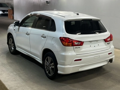 MITSUBISHI RVR
