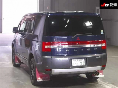 MITSUBISHI DELICA D:5