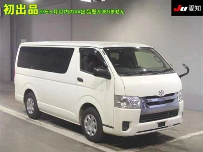 TOYOTA REGIUS VAN