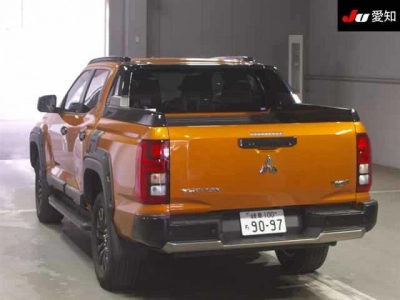 MITSUBISHI TRITON