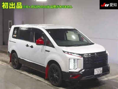 MITSUBISHI DELICA D:5