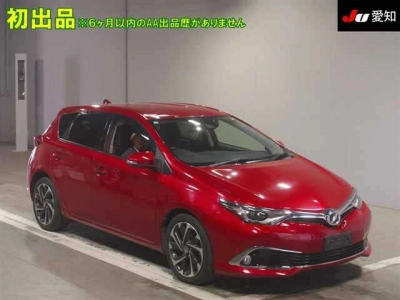 TOYOTA AURIS