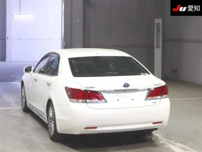 TOYOTA CROWN MAJESTA