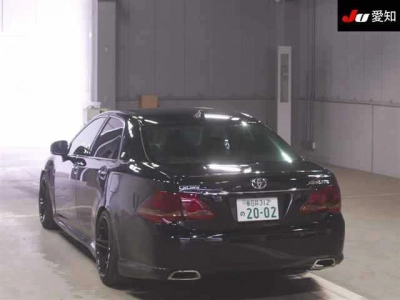 TOYOTA CROWN ATHLETE