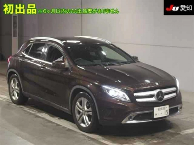 MERCEDES BENZ GLA
