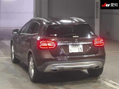 MERCEDES BENZ GLA