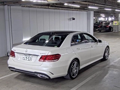 MERCEDES BENZ E CLASS