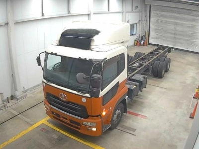 NISSAN UD