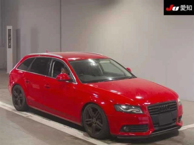 AUDI A4 AVANTE