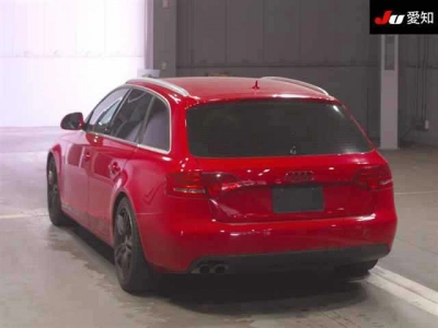 AUDI A4 AVANTE