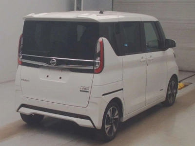 NISSAN ROOX