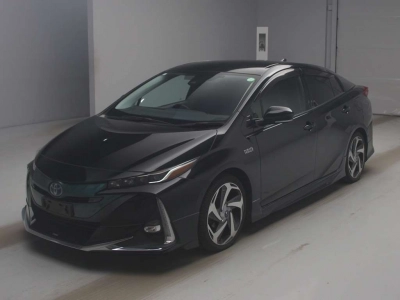 TOYOTA PRIUS PHV