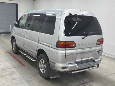MITSUBISHI DELICA SPACE GEAR