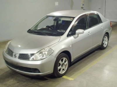 NISSAN TIIDA LATIO