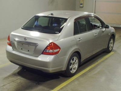 NISSAN TIIDA LATIO