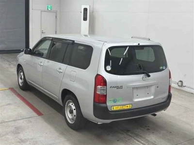 MAZDA FAMILIA VAN