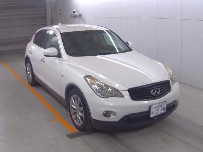 NISSAN SKYLINE CROSSOVER