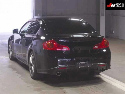 NISSAN SKYLINE