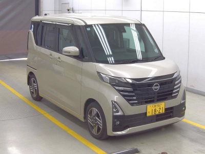 NISSAN ROOX